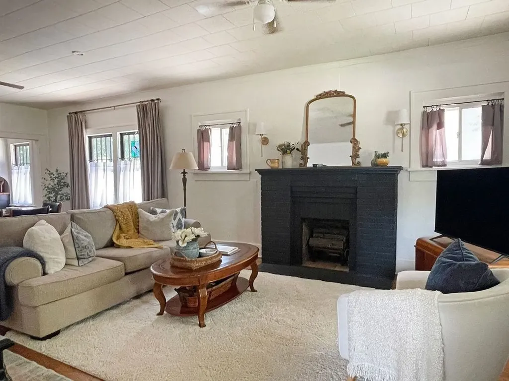 1007 E 14th Winfield KS 67156