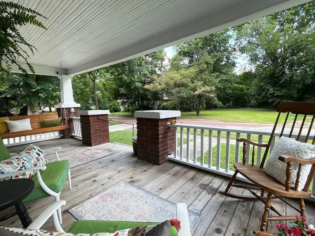 1007 E 14th Winfield KS 67156