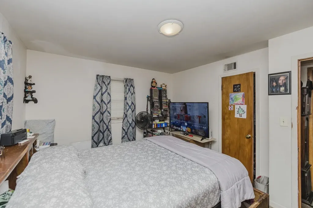 2613 Fairmount Wichita KS 67220
