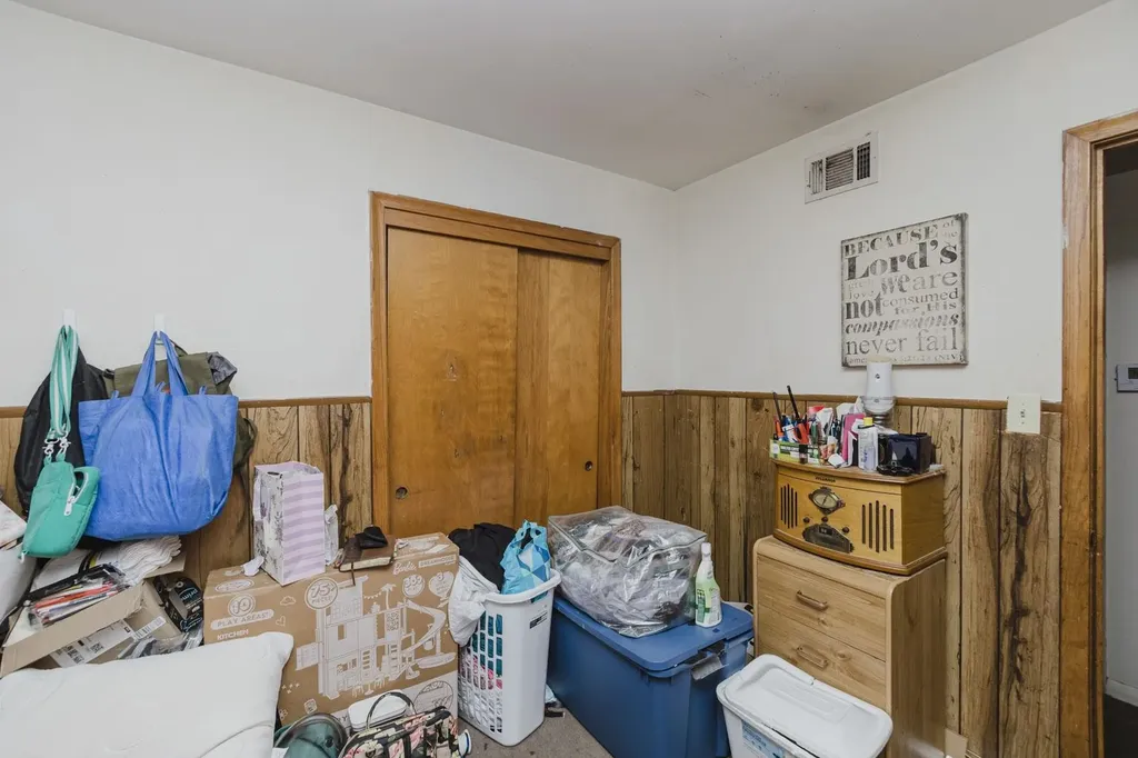 2613 Fairmount Wichita KS 67220