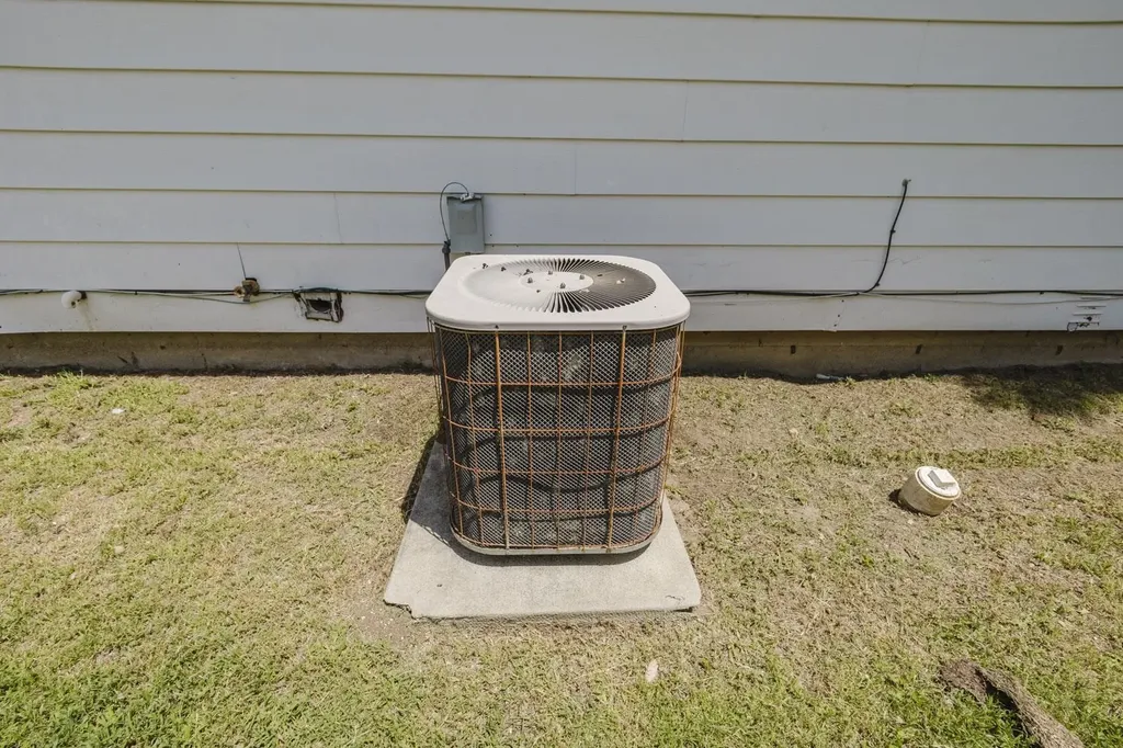 2613 Fairmount Wichita KS 67220