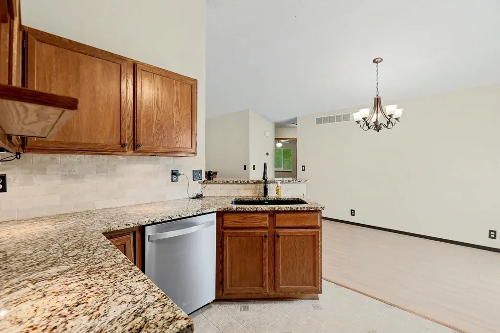 6525 E 39th Court Wichita KS 67226