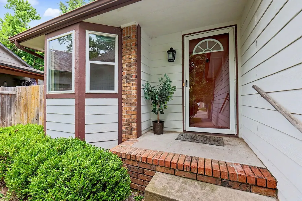 6525 E 39th Court Wichita KS 67226