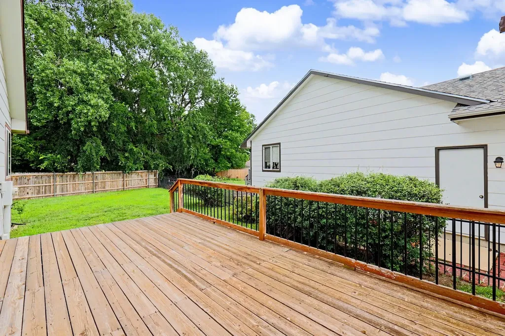 6525 E 39th Court Wichita KS 67226