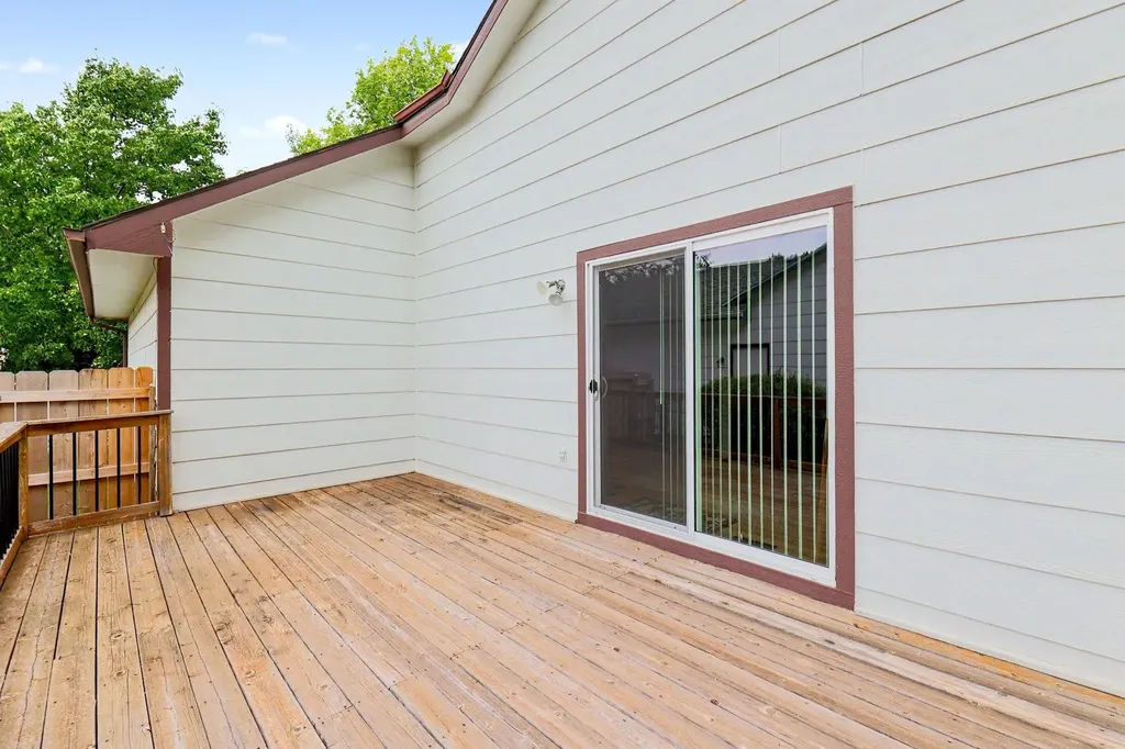 6525 E 39th Court Wichita KS 67226