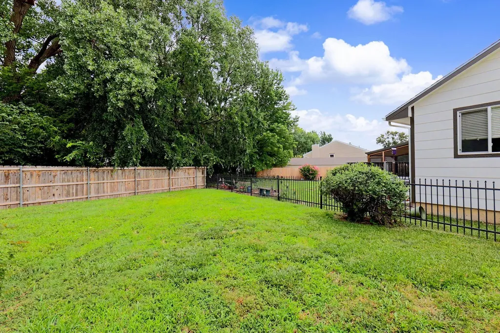 6525 E 39th Court Wichita KS 67226
