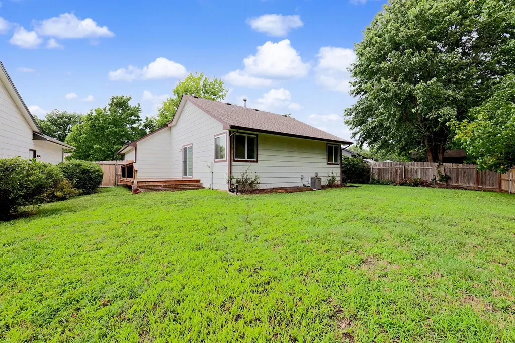 6525 E 39th Court Wichita KS 67226