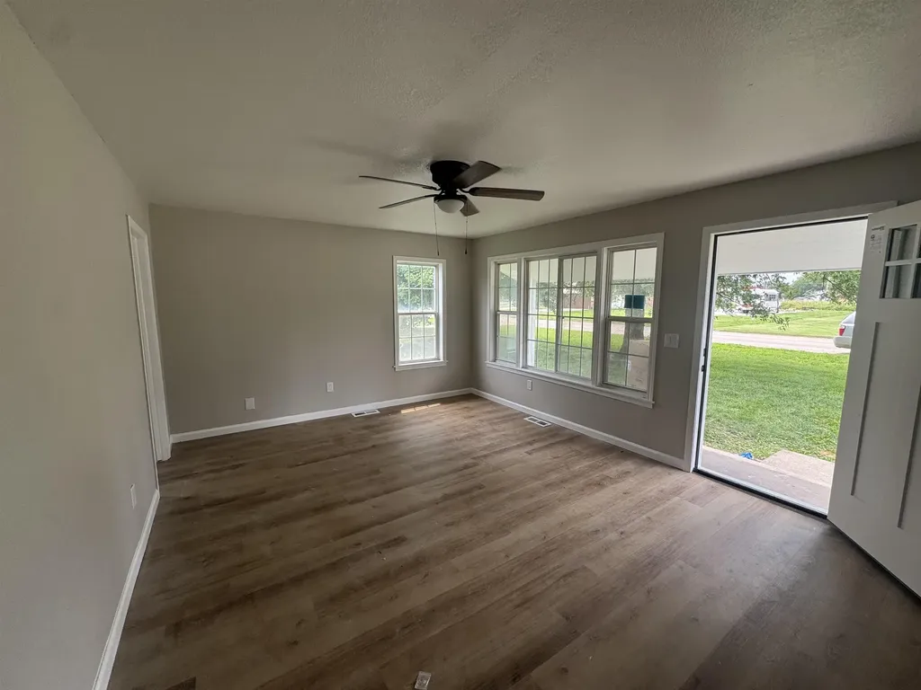 104 N Jackson Avenue Sedgwick KS 67135