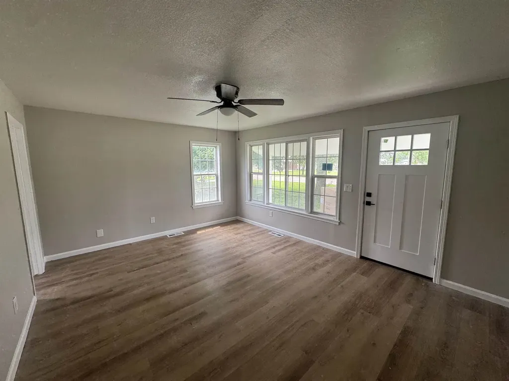 104 N Jackson Avenue Sedgwick KS 67135