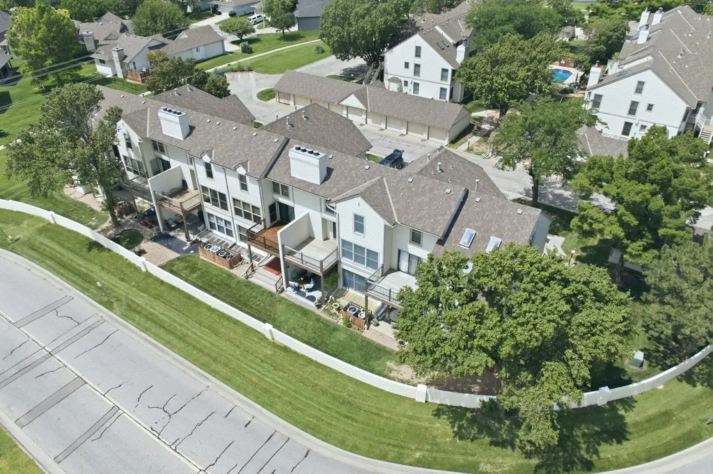 2614 N Executive Way Wichita KS 67226-1821