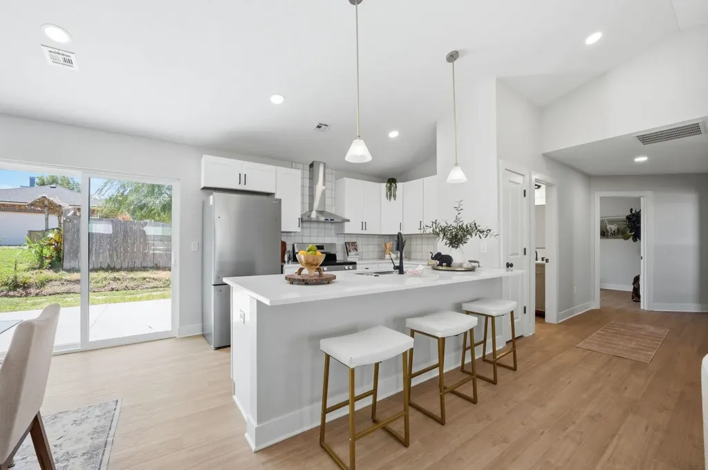 765 N Kansas Court Benton KS 67017