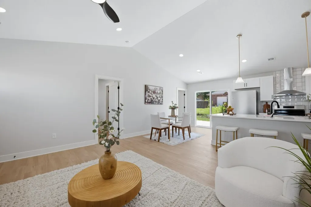 765 N Kansas Court Benton KS 67017