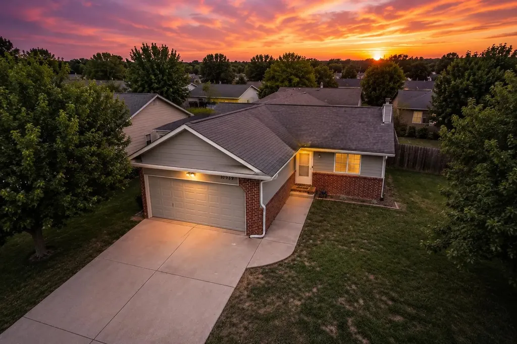 10939 W Dora Court Wichita KS 67209