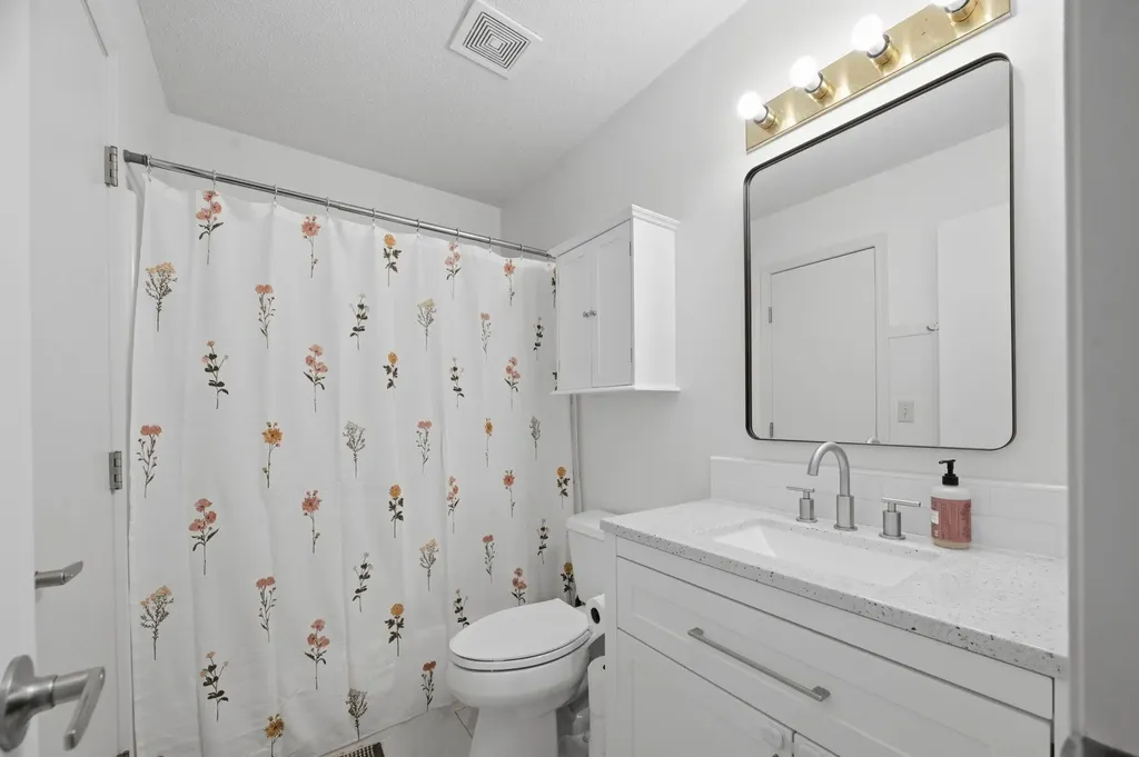 10939 W Dora Court Wichita KS 67209
