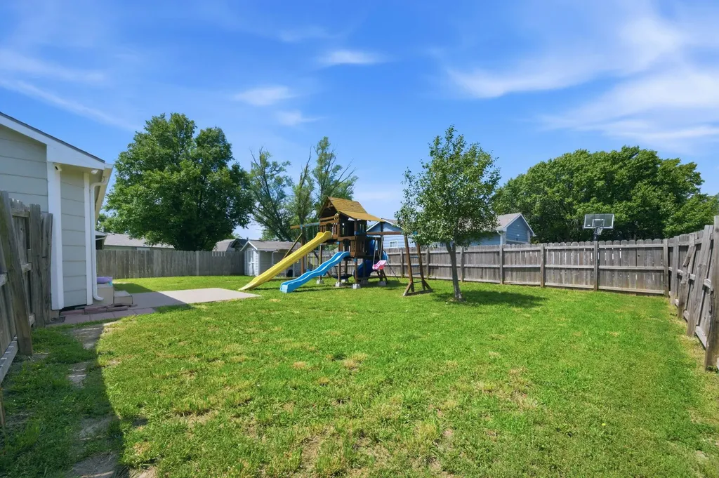 10939 W Dora Court Wichita KS 67209