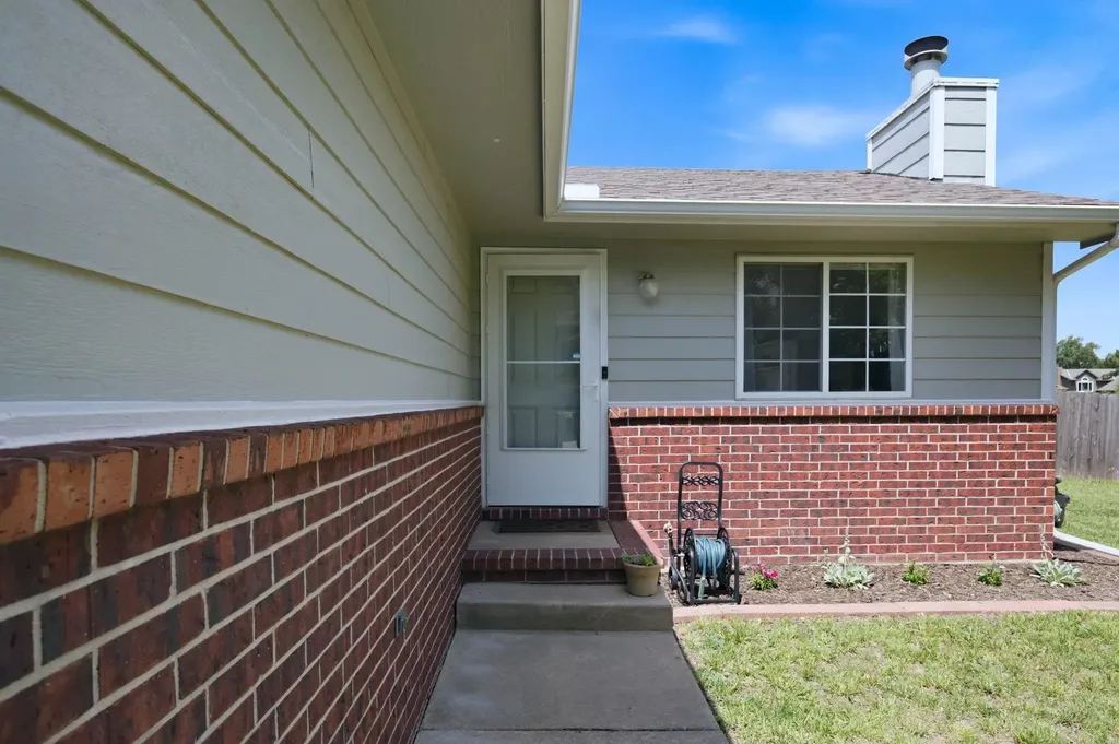 10939 W Dora Court Wichita KS 67209