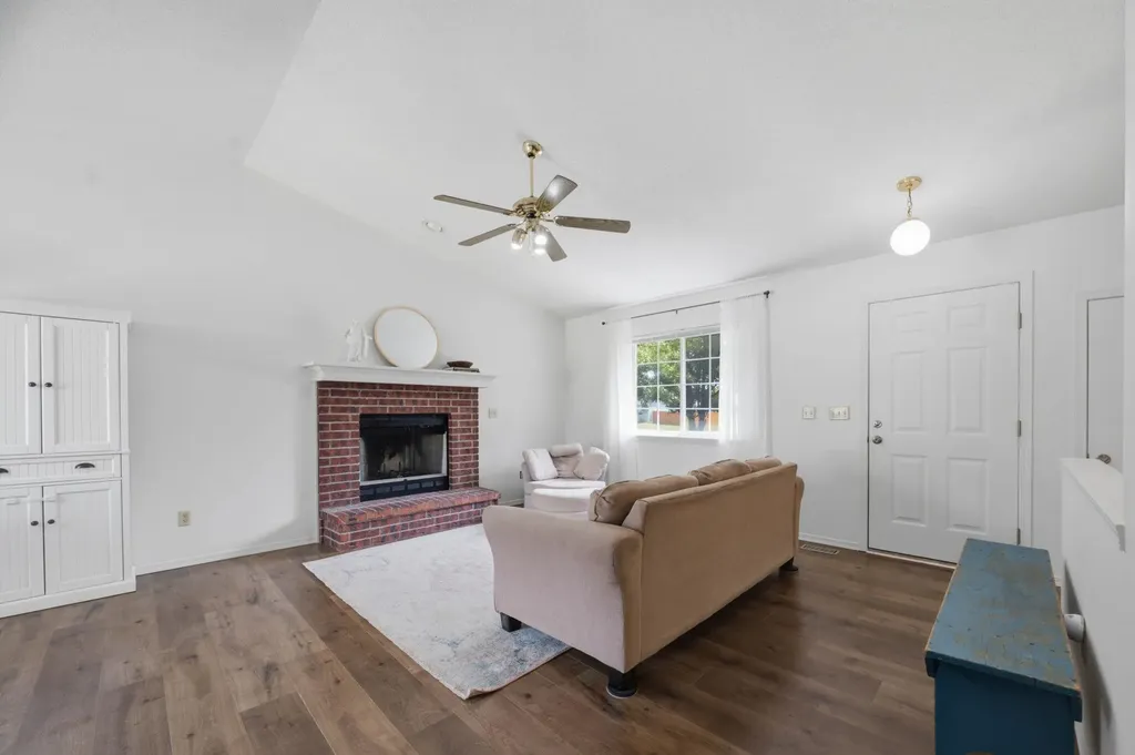 10939 W Dora Court Wichita KS 67209