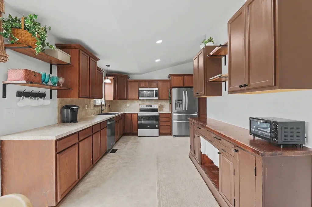 1419 E Alise Derby KS 67037