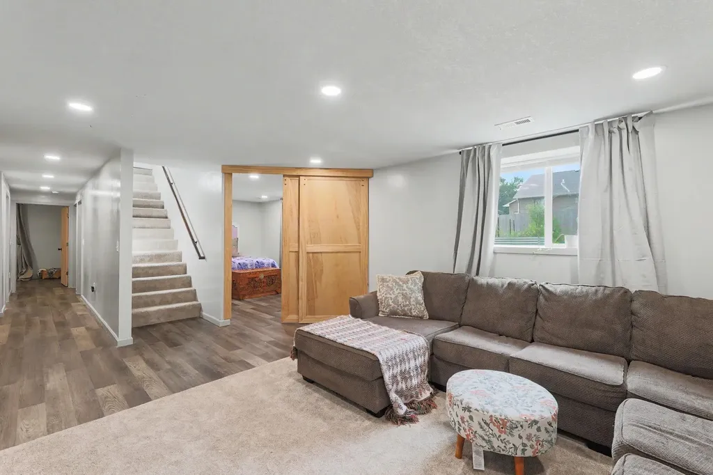 1419 E Alise Derby KS 67037