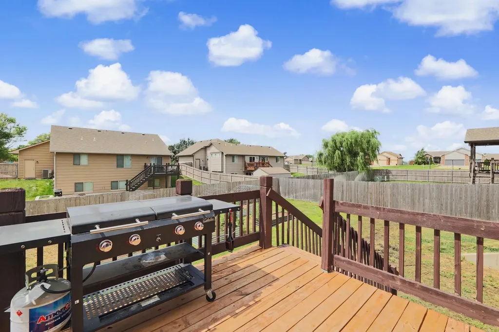 1419 E Alise Derby KS 67037