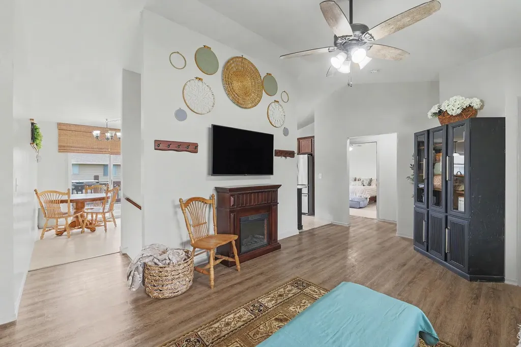 1419 E Alise Derby KS 67037