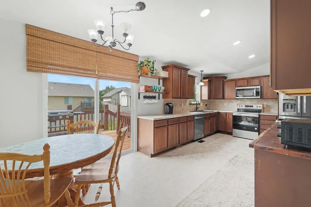 1419 E Alise Derby KS 67037