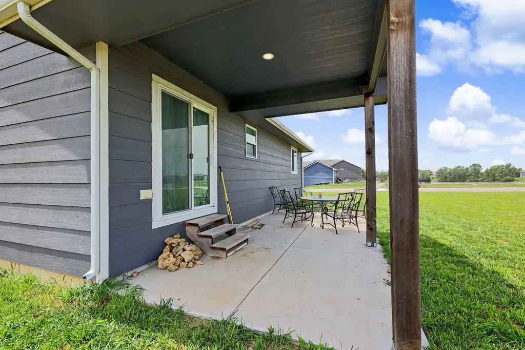 2402 E Velvet Leaf Court Andover KS 67002