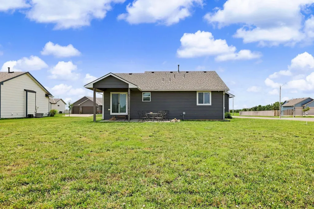 2402 E Velvet Leaf Court Andover KS 67002