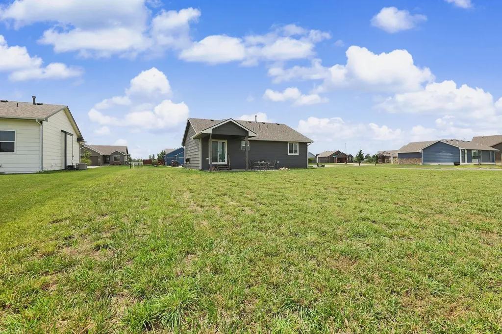2402 E Velvet Leaf Court Andover KS 67002