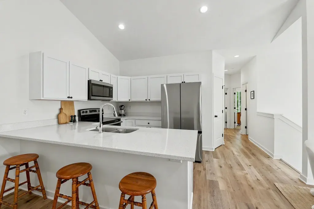 5320 N Pinecrest Street Bel Aire KS 67220