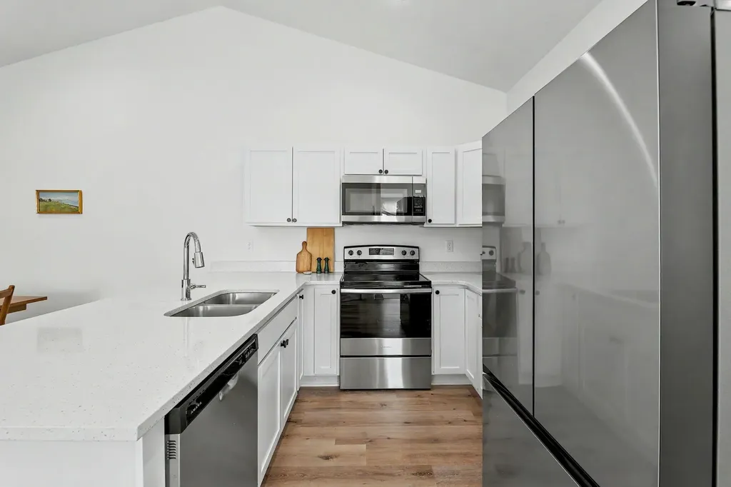 5320 N Pinecrest Street Bel Aire KS 67220