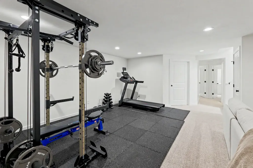 5320 N Pinecrest Street Bel Aire KS 67220