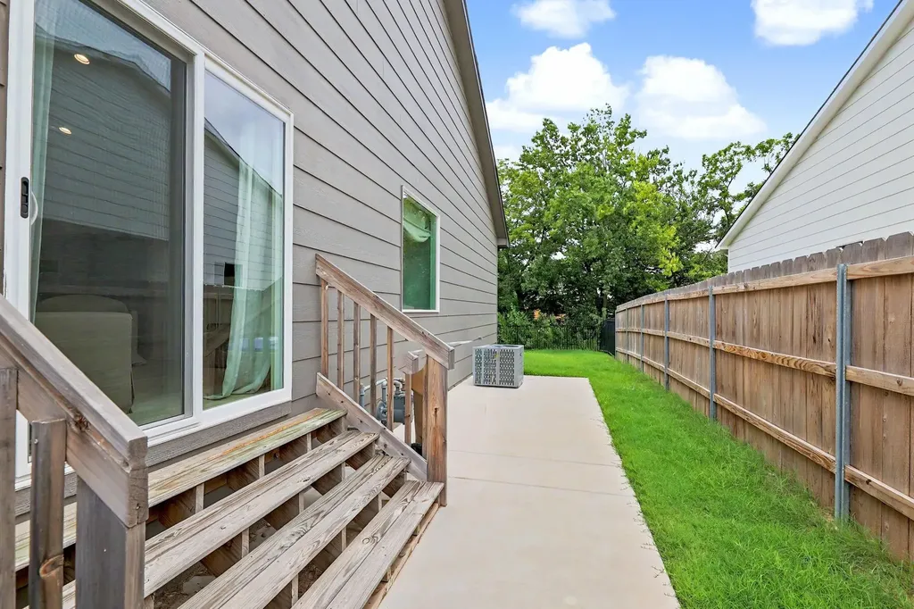 5320 N Pinecrest Street Bel Aire KS 67220