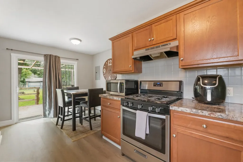 1519 S Martinson Wichita KS 67213