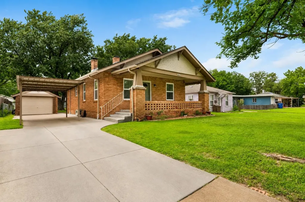 1519 S Martinson Wichita KS 67213