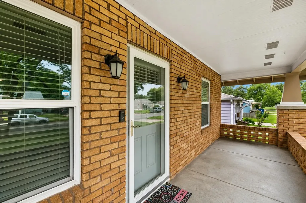 1519 S Martinson Wichita KS 67213