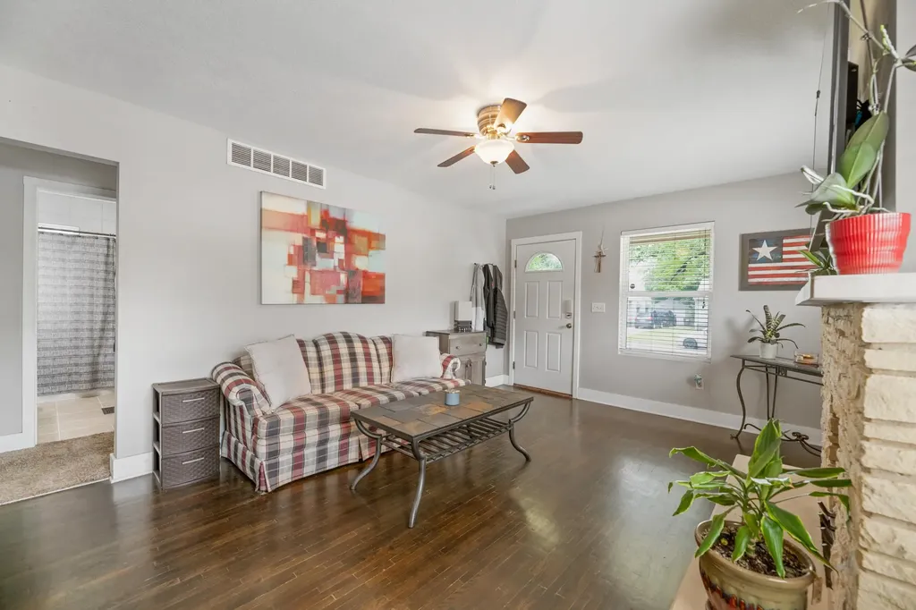 1519 S Martinson Wichita KS 67213