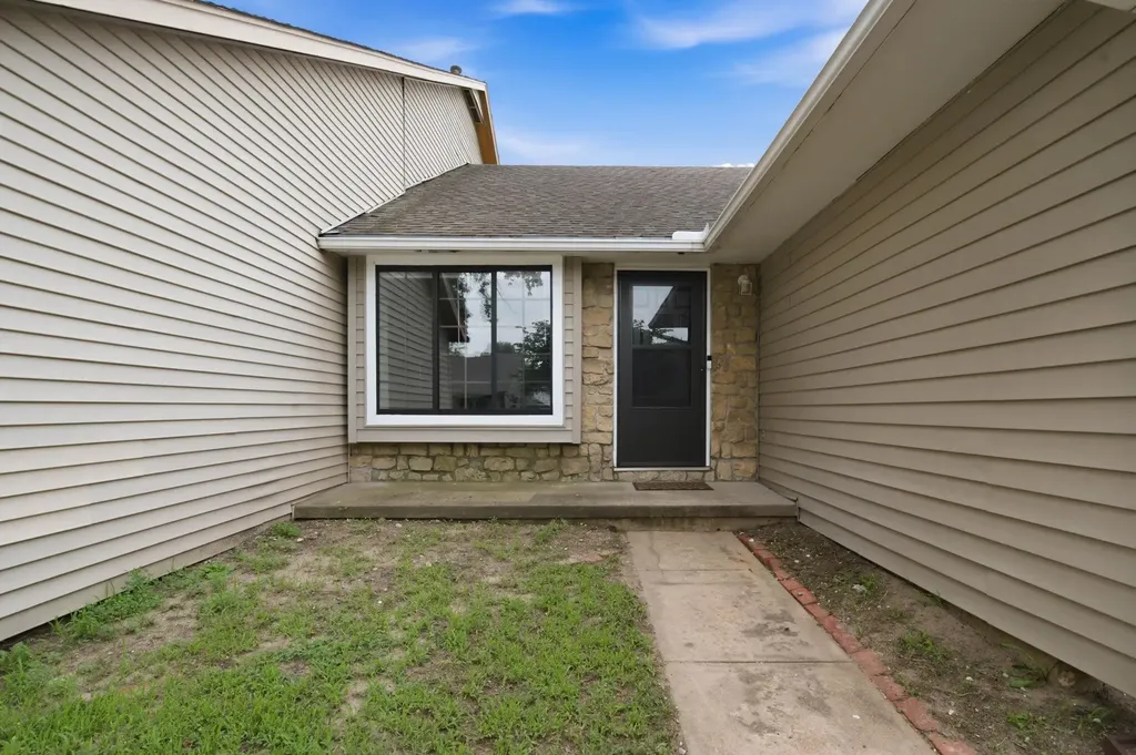 2547 S Yellowstone Court Wichita KS 67215
