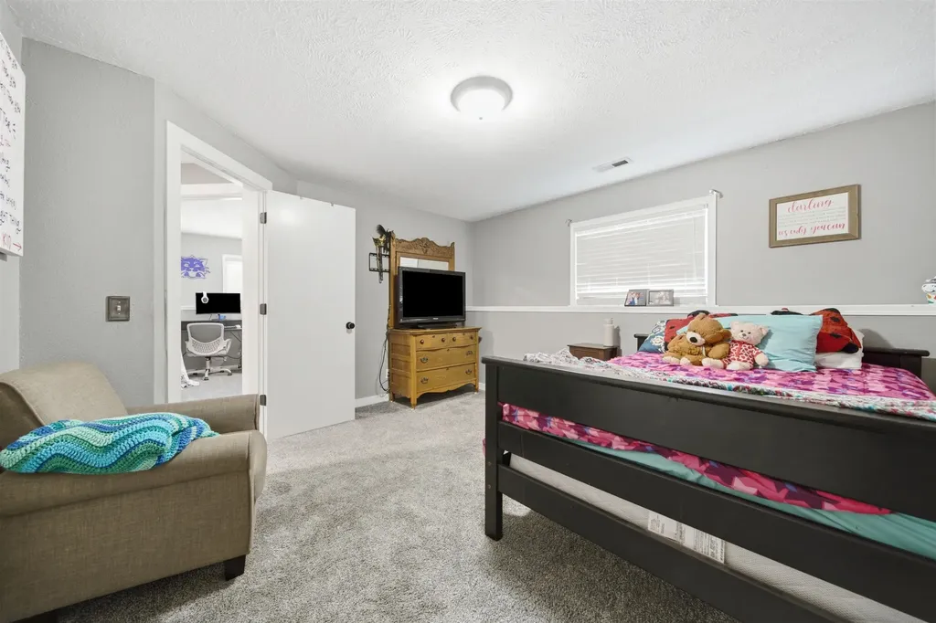 843 S Carriage Court Maize KS 67101-8909