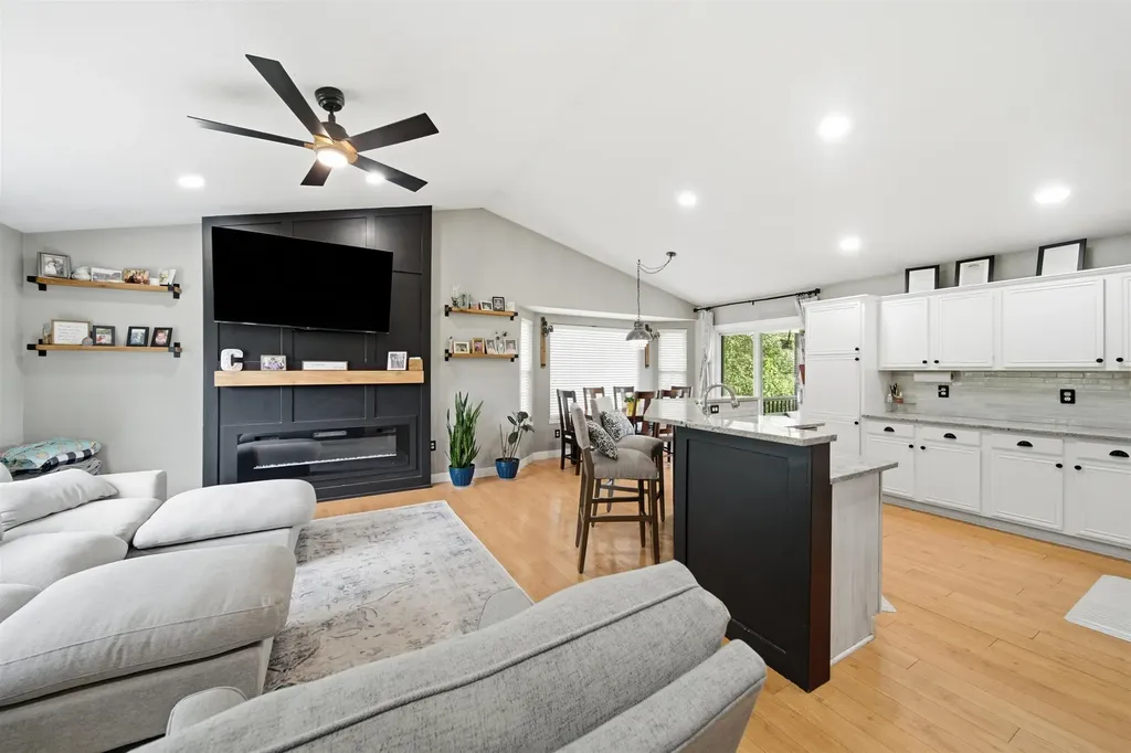 843 S Carriage Court Maize KS 67101-8909