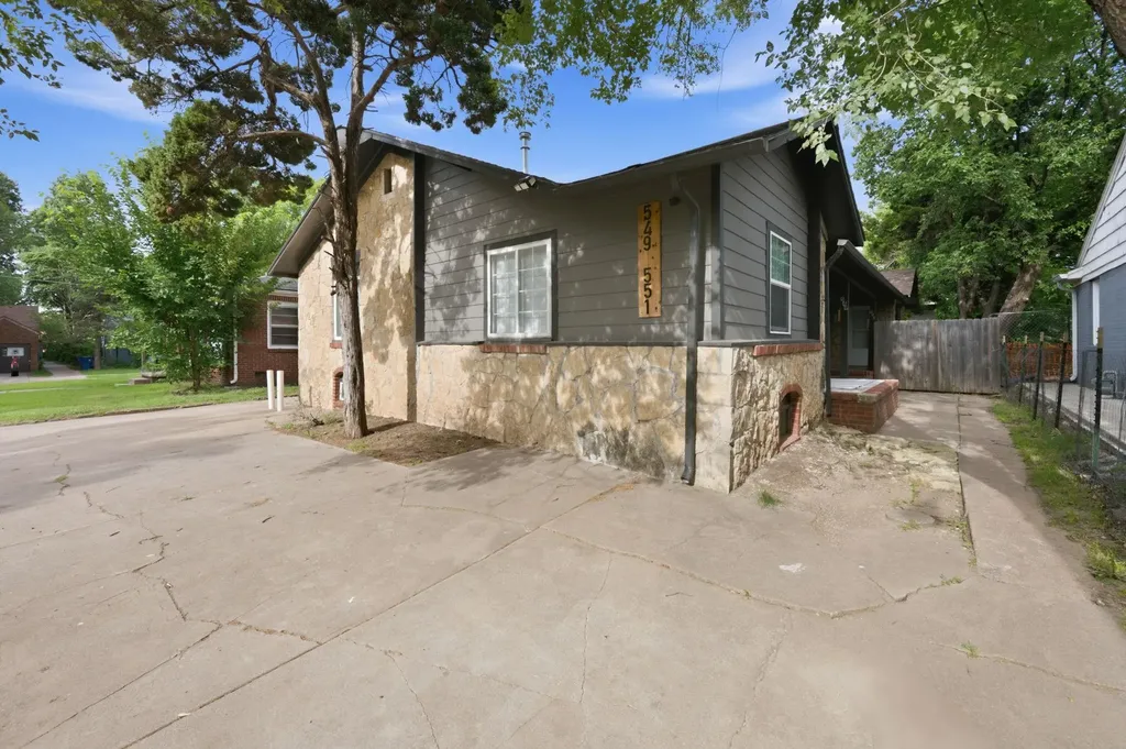 549-551 S Glendale Avenue Wichita KS 67218