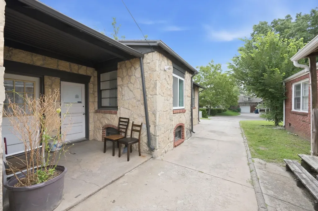 549-551 S Glendale Avenue Wichita KS 67218