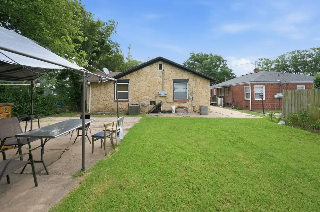 549-551 S Glendale Avenue Wichita KS 67218