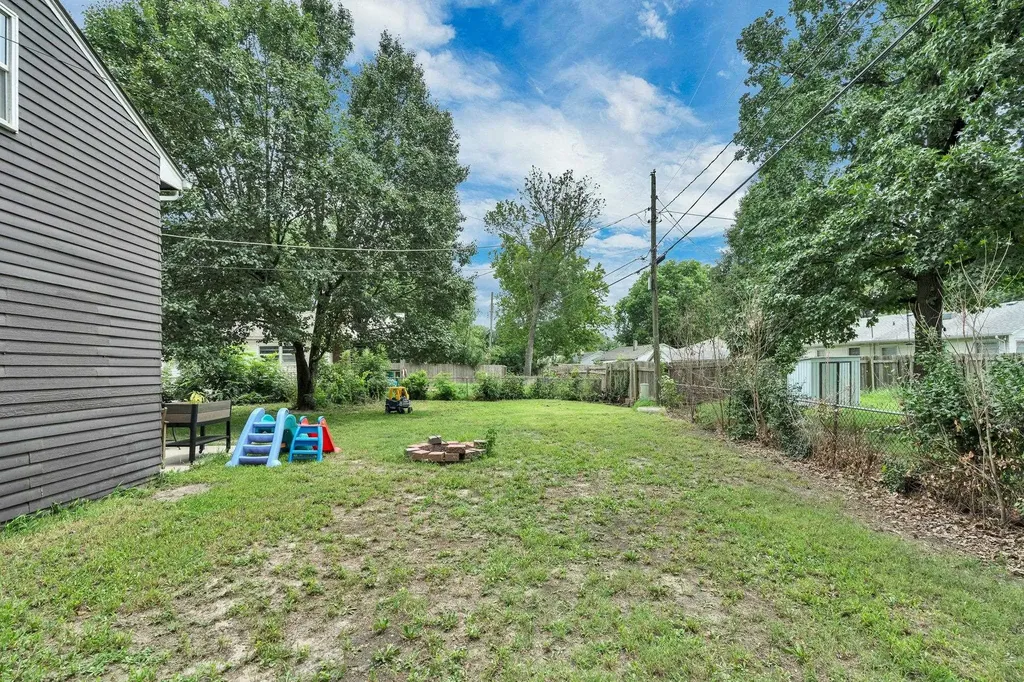 645 S Waverly Drive Wichita KS 67218