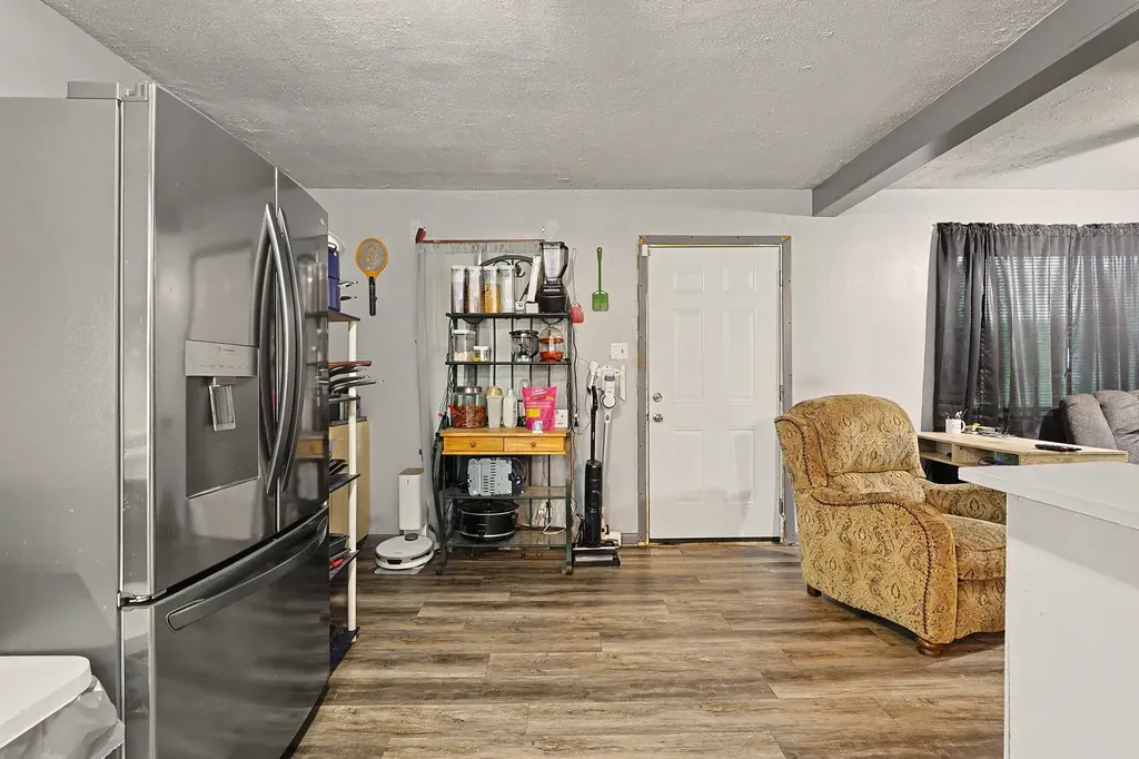 1556 N Poplar Wichita KS 67214