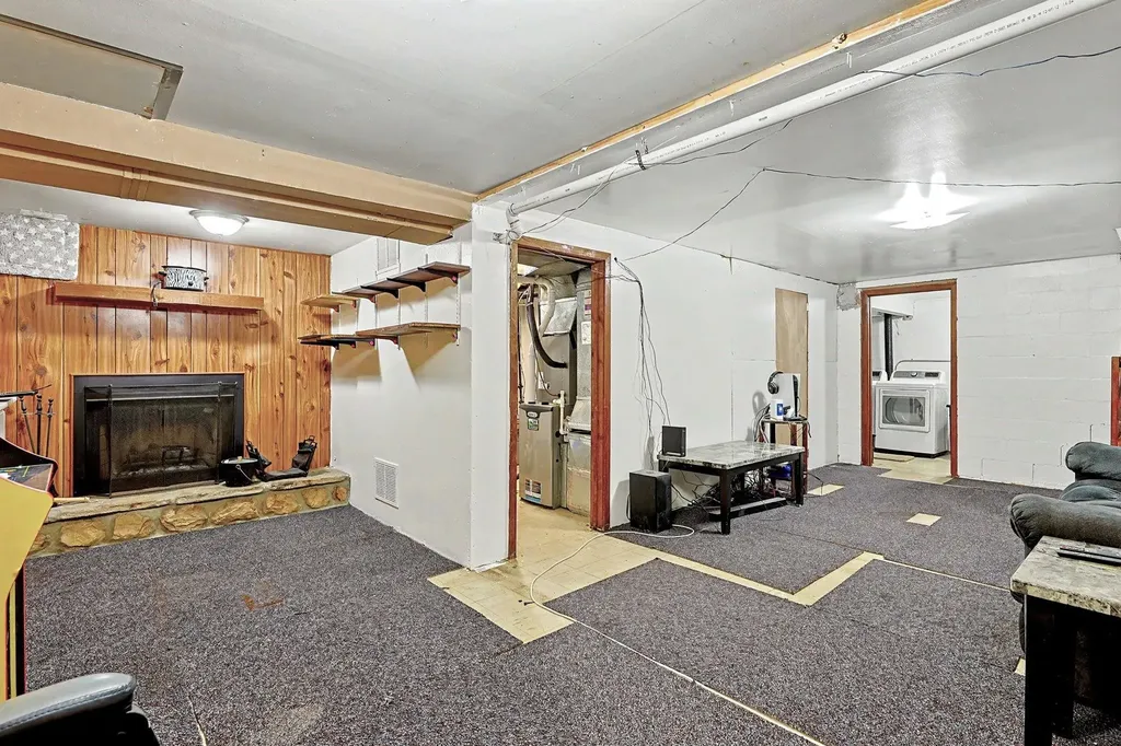 1556 N Poplar Wichita KS 67214