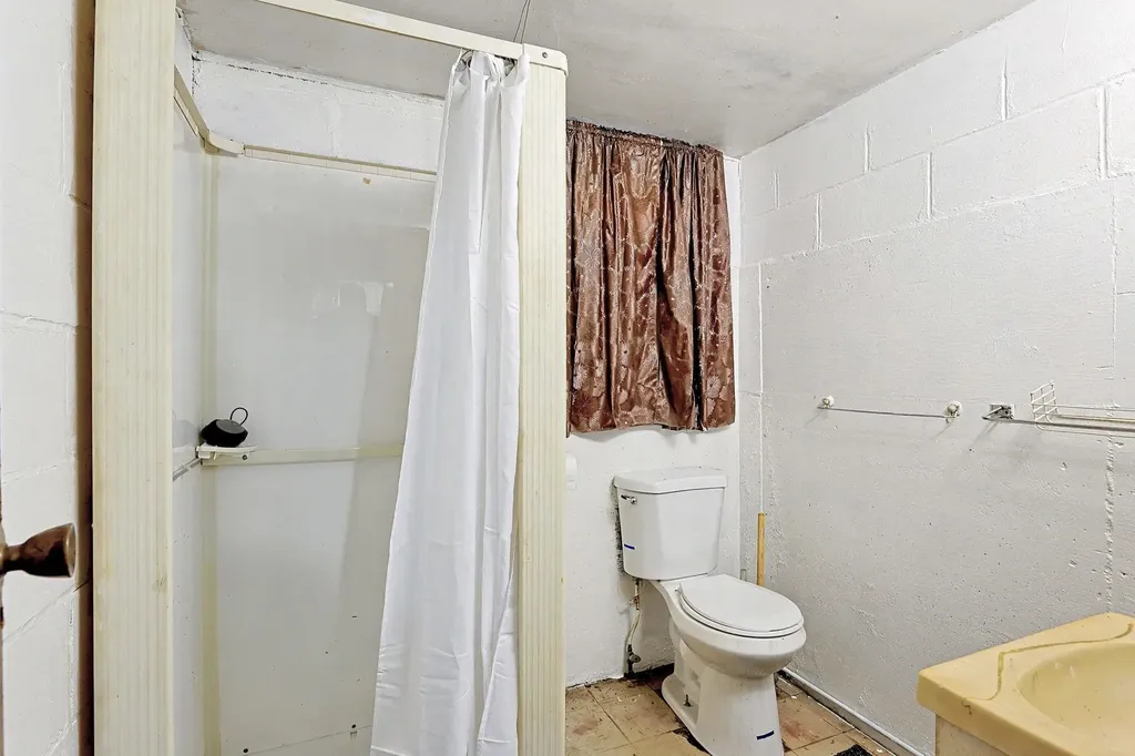 1556 N Poplar Wichita KS 67214