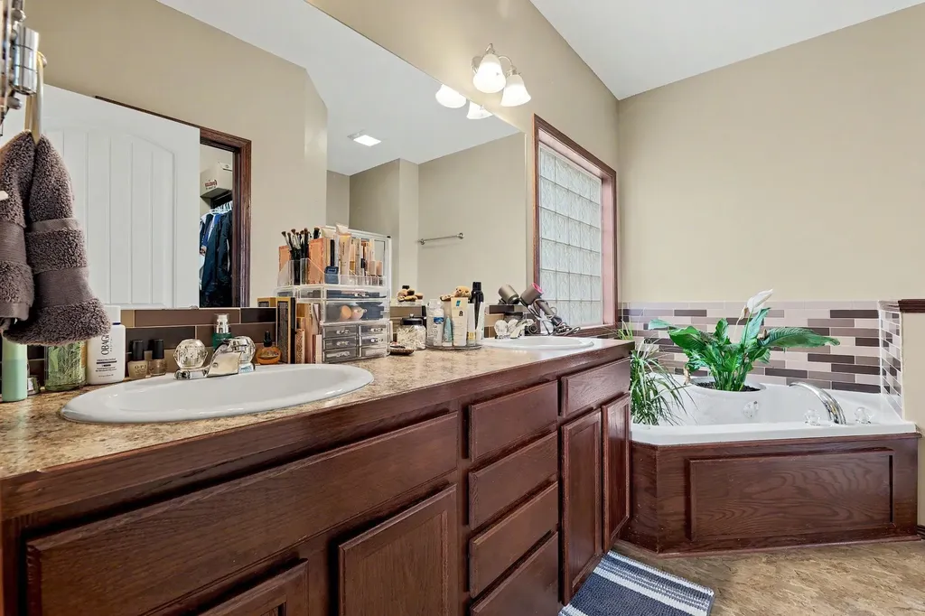 1455 N Aster Andover KS 67002