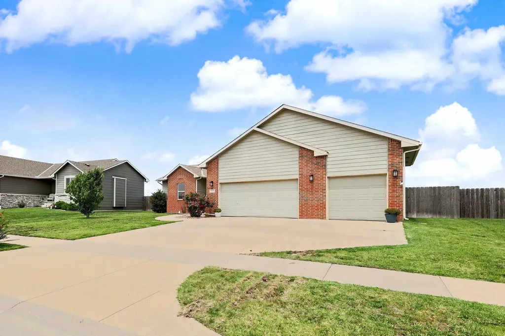 1455 N Aster Andover KS 67002