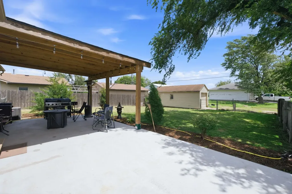 410 N Kansas Street Benton KS 67017-9001